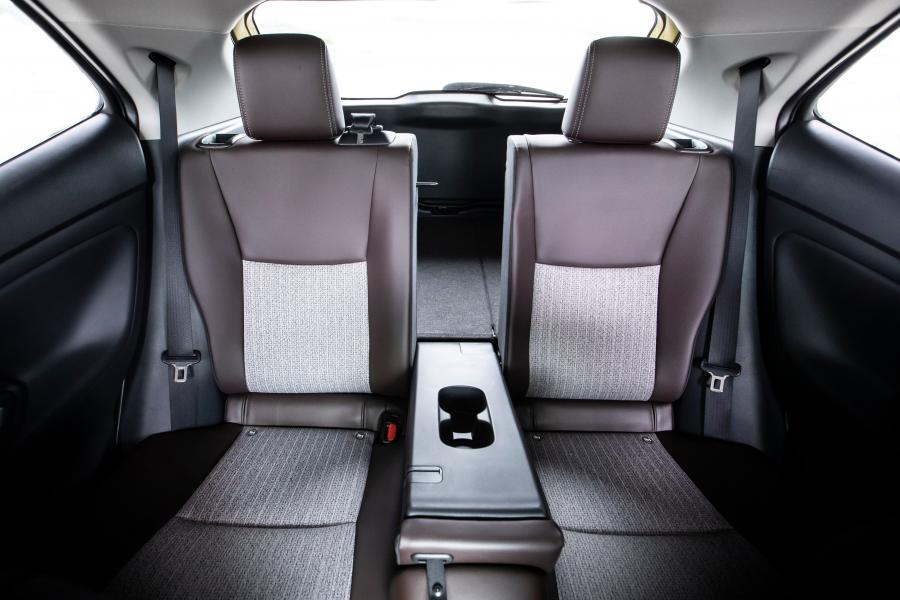 Интерьер Toyota Yaris Cross Hybrid 2020 года  (JP) (фото 22 из 29)